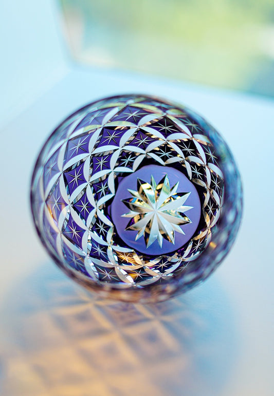 Rin Essense purple cut crystal whiskey glass with intricate starburst and lattice cuts for elegant serving