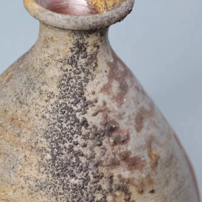 Bizen Ware Tokkuri / Vase by Yoshimoto Sōhō (Late 20th Century, Peony-Mochi Ash Glaze, Mitsumi Kiln) - Rin Essense