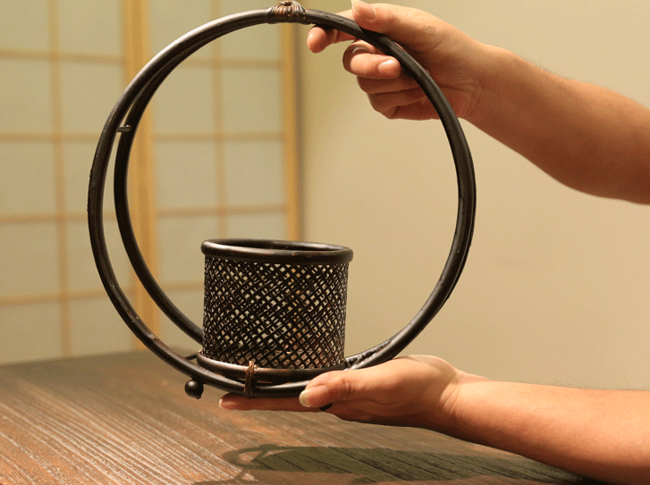 Handcrafted Japanese Ikebana Basket Vase | Sogetsu-Style Woven Bamboo Flower Vessel | Zen Tea Ceremony Décor - Rin Essense 