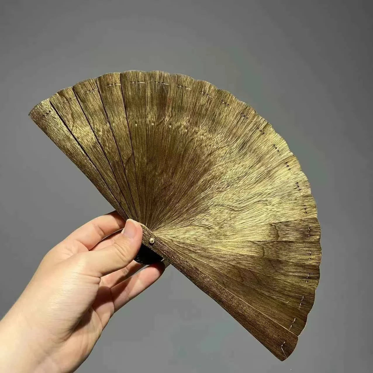 Golden Nanmu (Buried Wood ）Fan「金糸楠埋木扇」｜RIN ESSENCE Wooden Art Collection - Rin Essense 