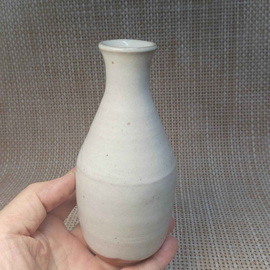 Shigaraki Ware White-Glazed Tokkuri (15cm)