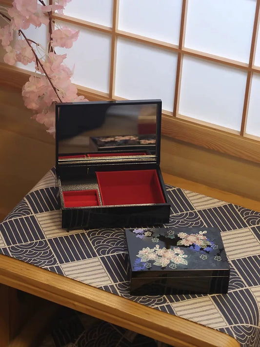 Yamanaka Lacquer Jewelry Box