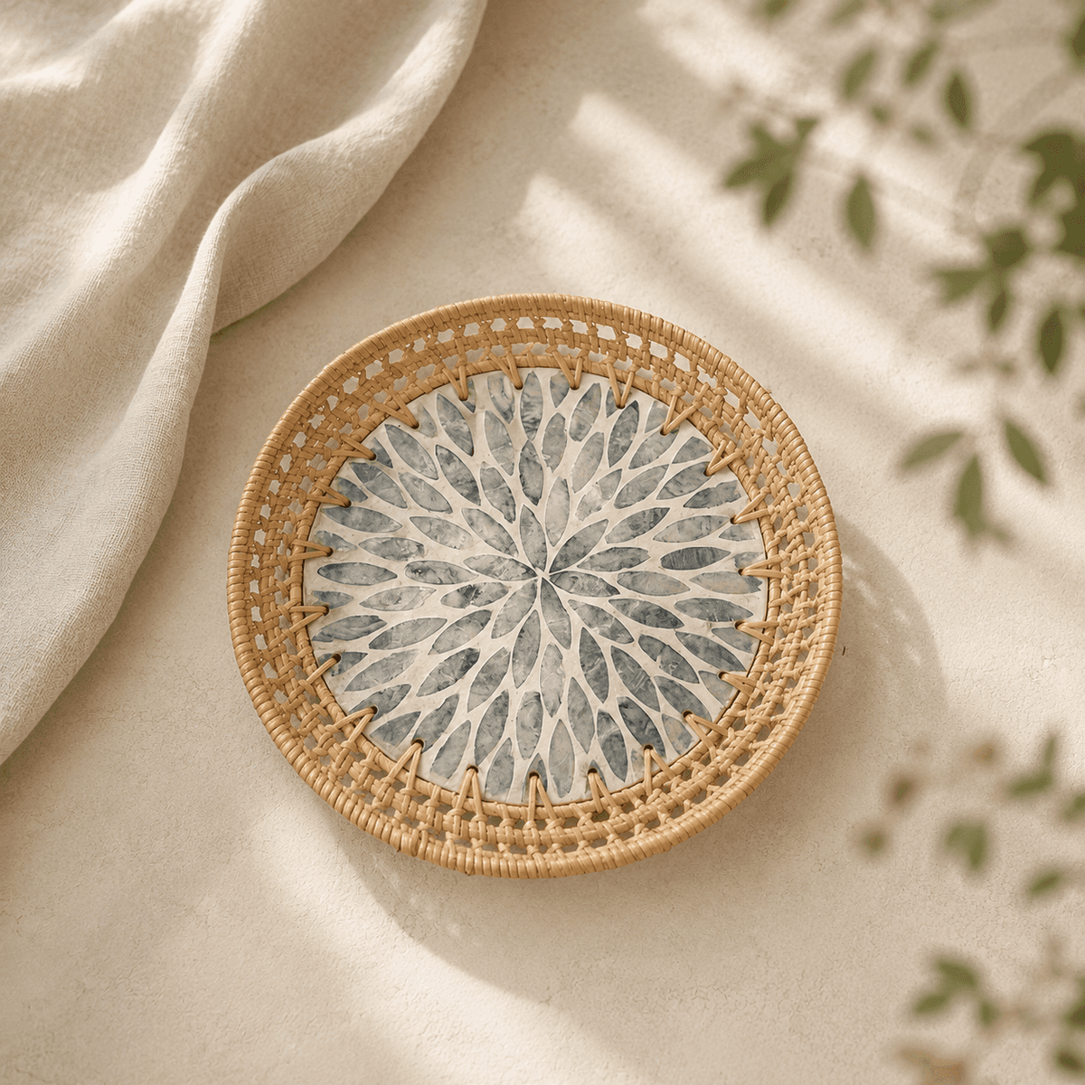 RIN ESSENCE decorative round tray with mother of pearl nacre inlay and woven rattan border