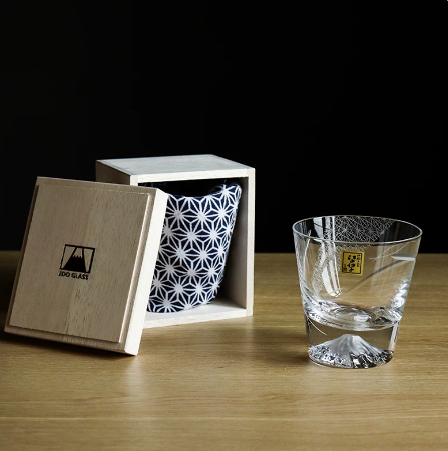 Handcrafted glass Japanese gift whiskey glass sake with intricate patterns and wooden box packaging