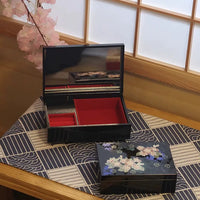 Yamanaka Lacquer Jewelry Box - Rin Essense 